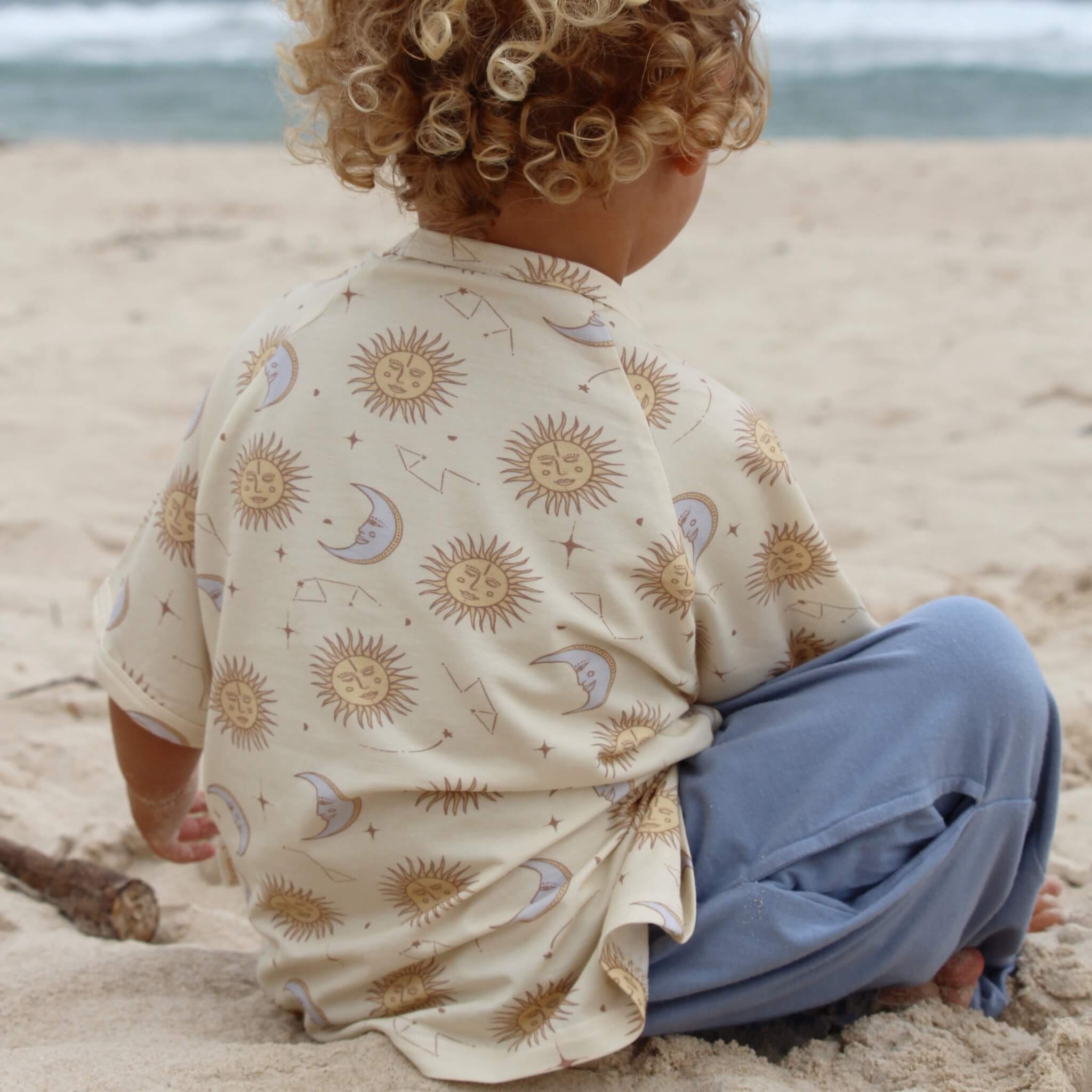 Bamboo_kids_tee_blue_pants_beach_asutralia.jpg