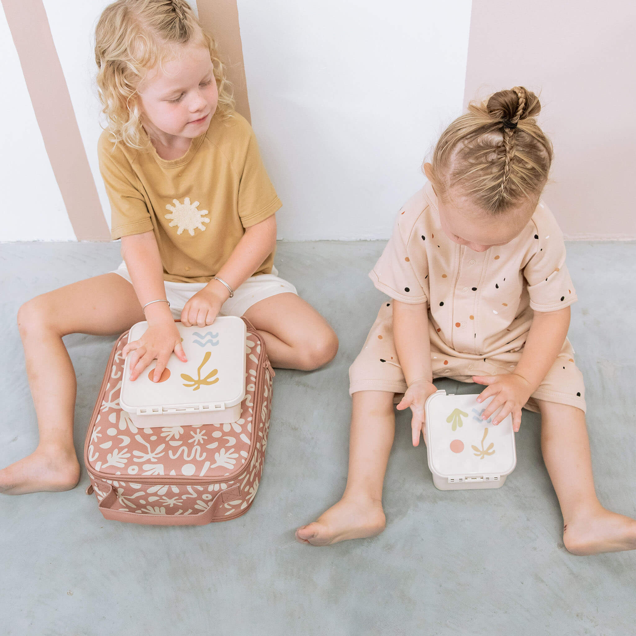 endless summer lunch box and lunch bag by bam Loves boo and Montii