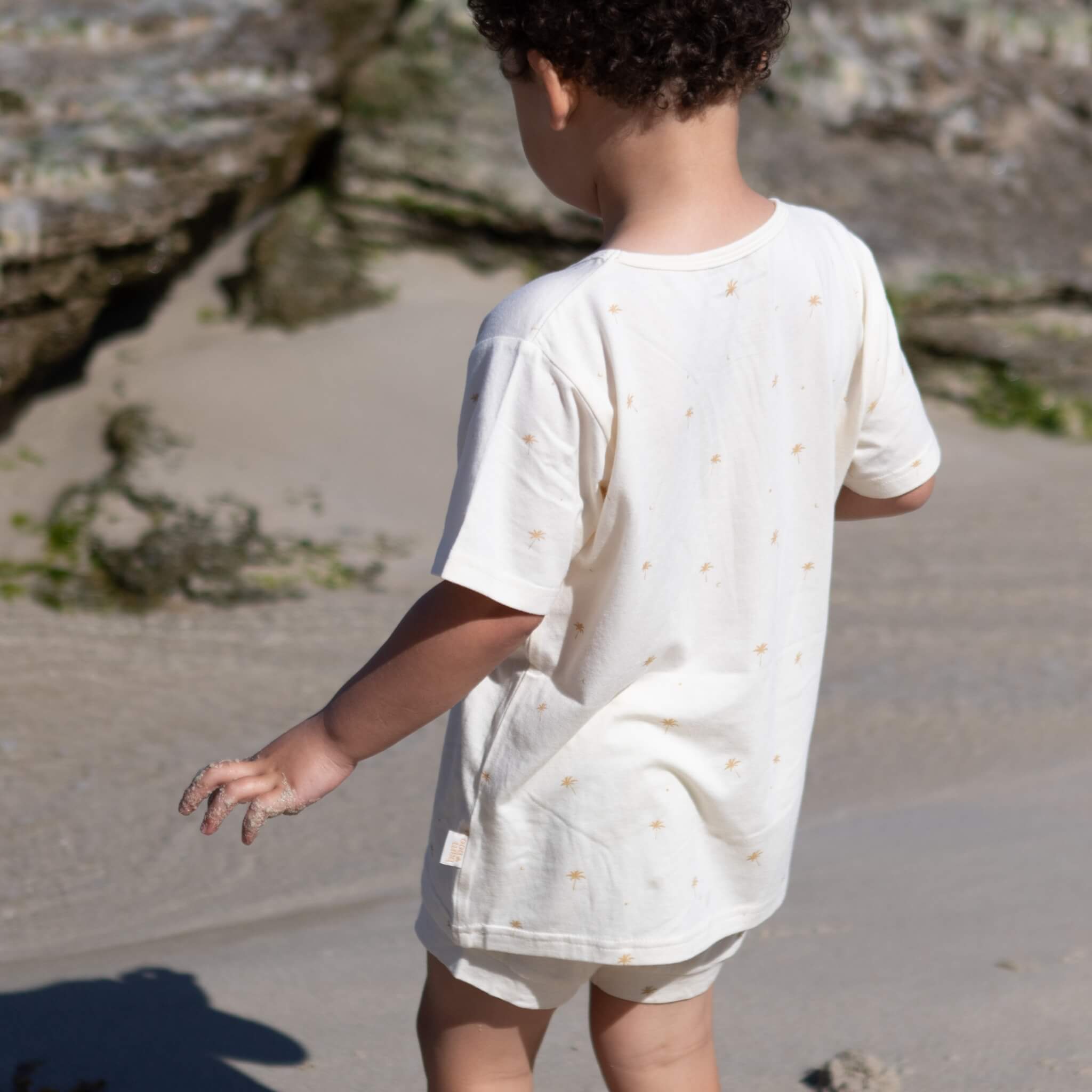 Palm tree printed pattern cream tee and shorts