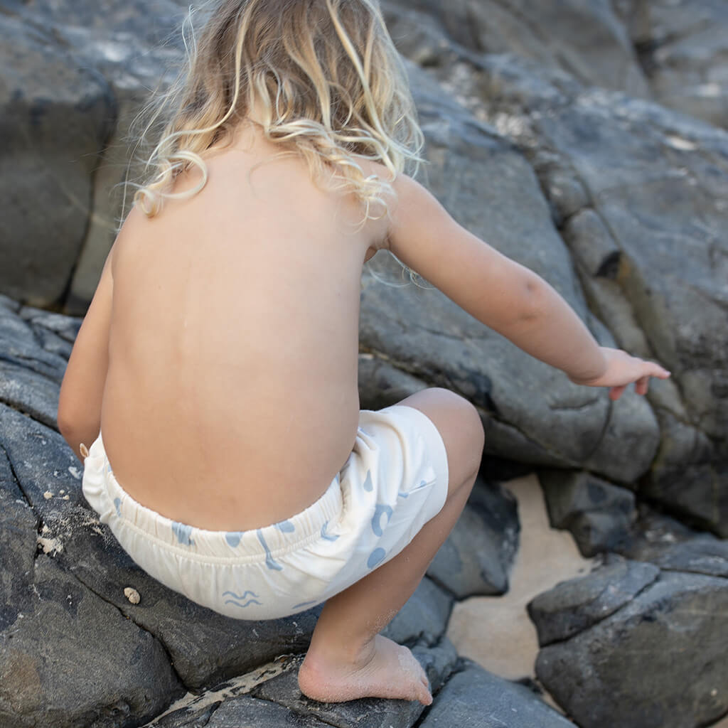 kids bamboo organic cotton shorts in cali cream print
